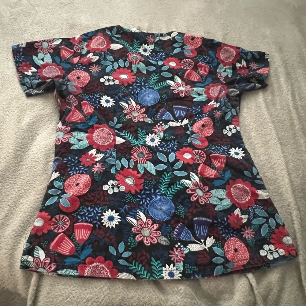 Us scrubs top - Picture 2 of 4